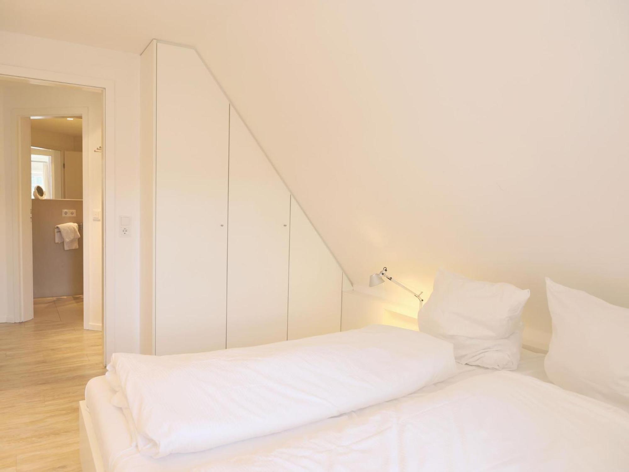 Apartment Schöne Reetdachanlage In In Südlicher Richtung Gelegen *
